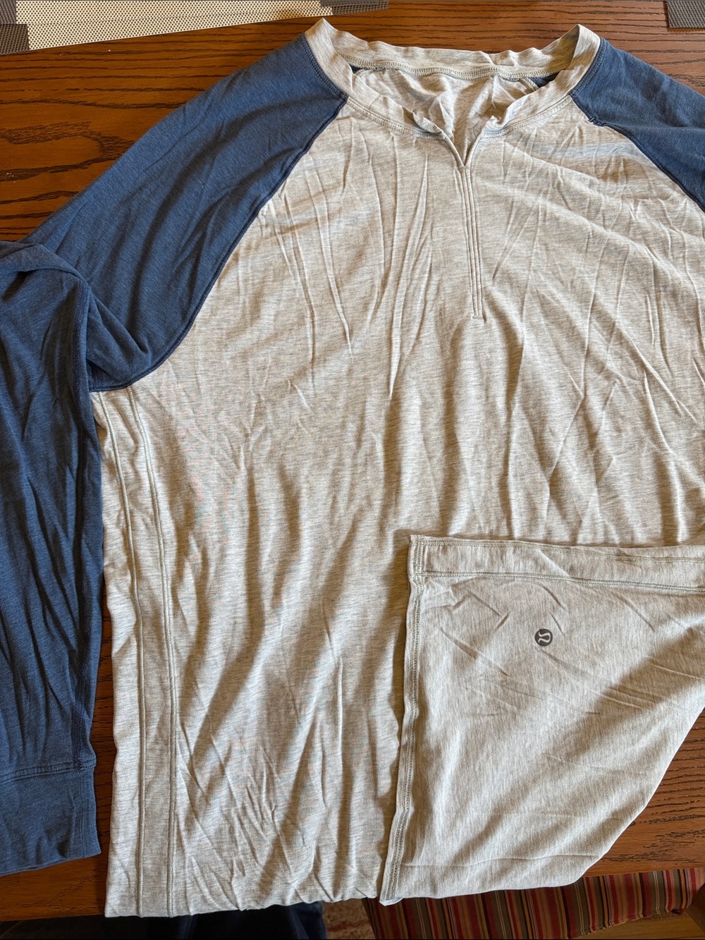Men’s Lululemon Raglan Long Sleeve Top